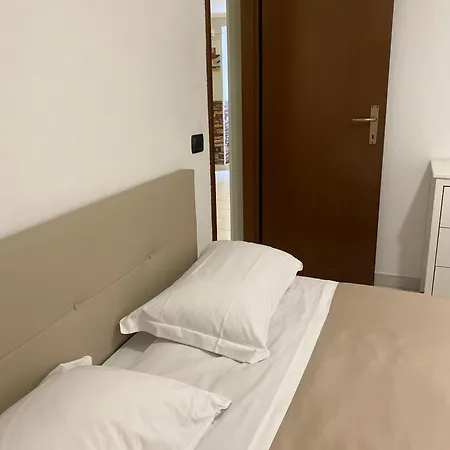 Apartament Little